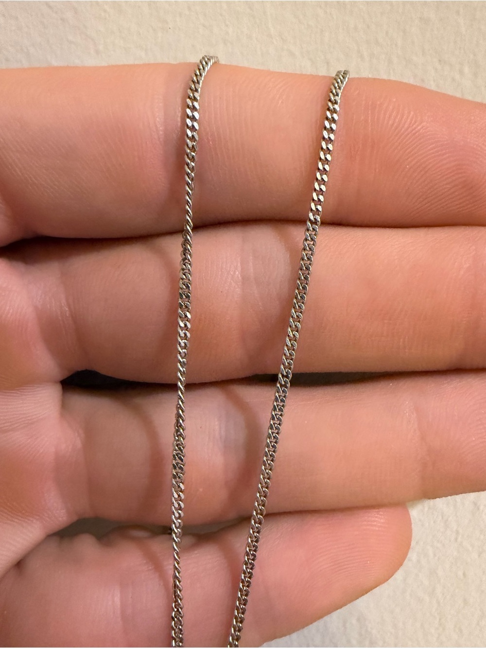18k White Gold Necklace - 23 inches 6grams